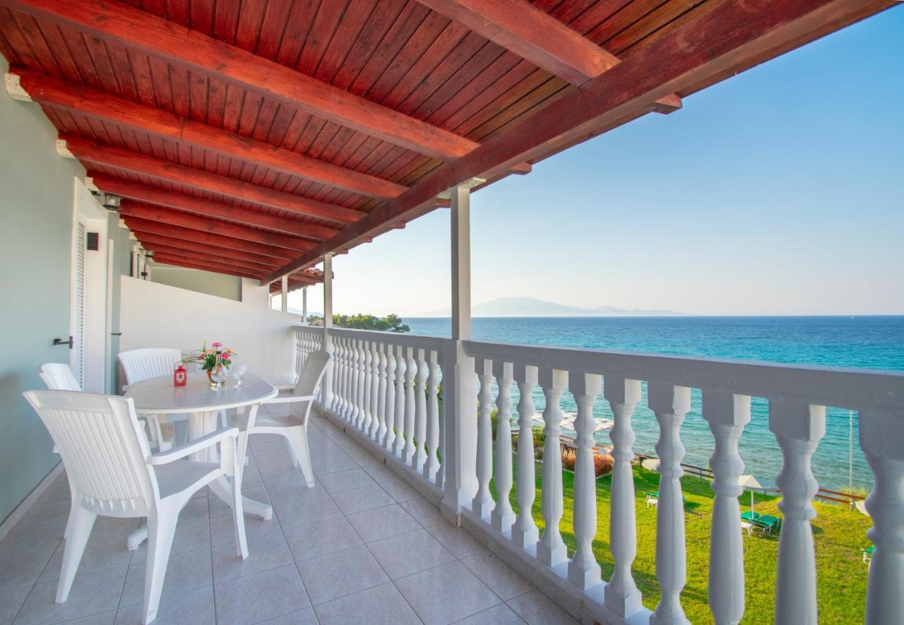 Baywatch Apartments On The Beach By "Elite" Amoudi Exteriör bild