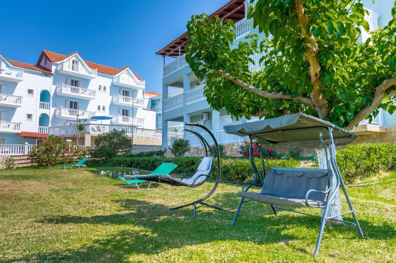 Baywatch Apartments On The Beach By "Elite" Amoudi Exteriör bild