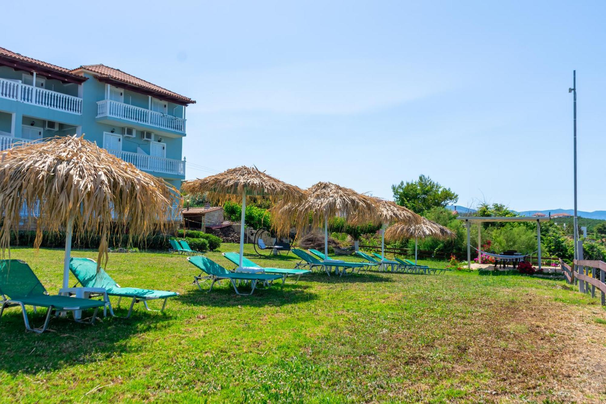Baywatch Apartments On The Beach By "Elite" Amoudi Exteriör bild