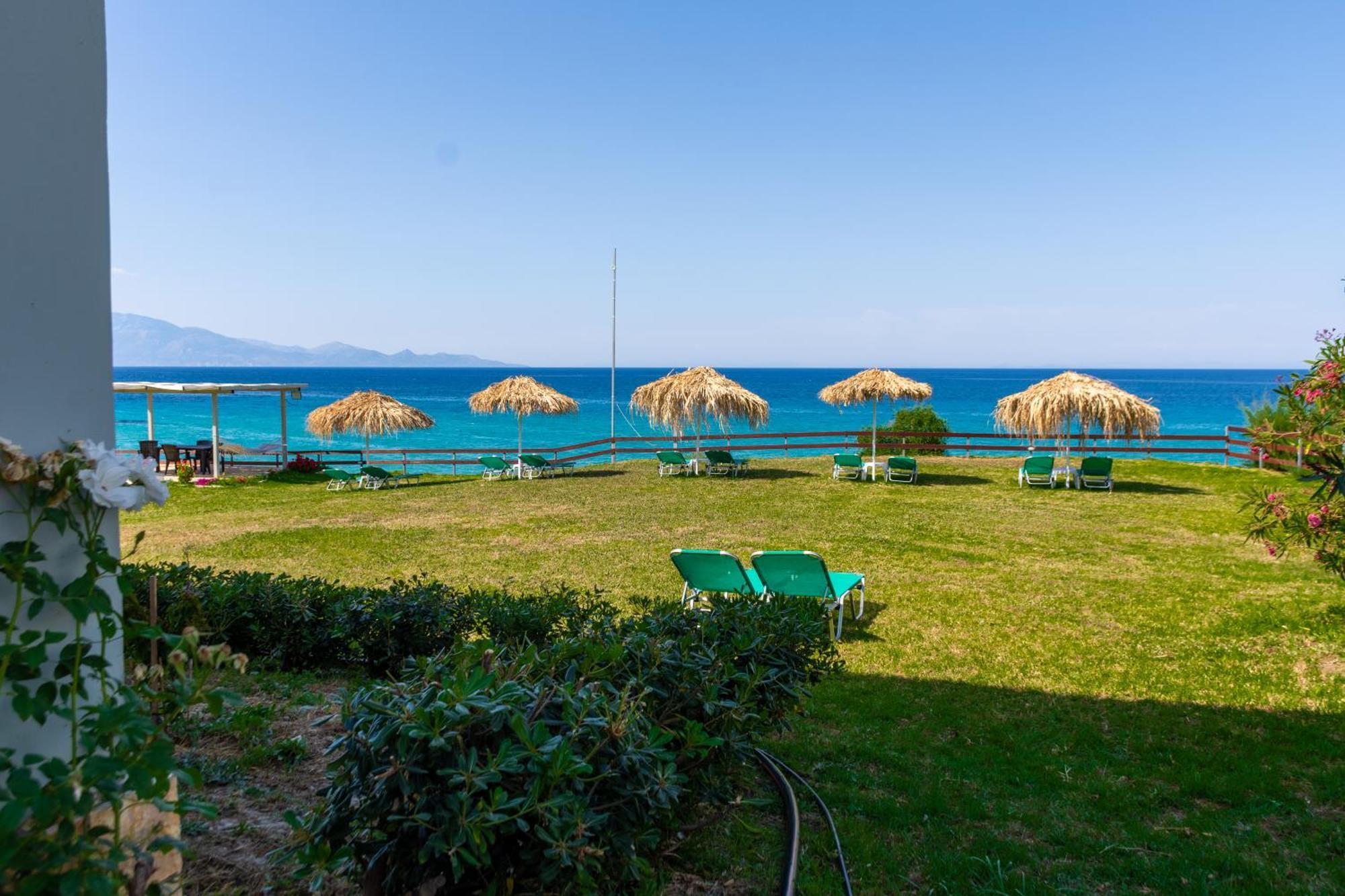 Baywatch Apartments On The Beach By "Elite" Amoudi Exteriör bild