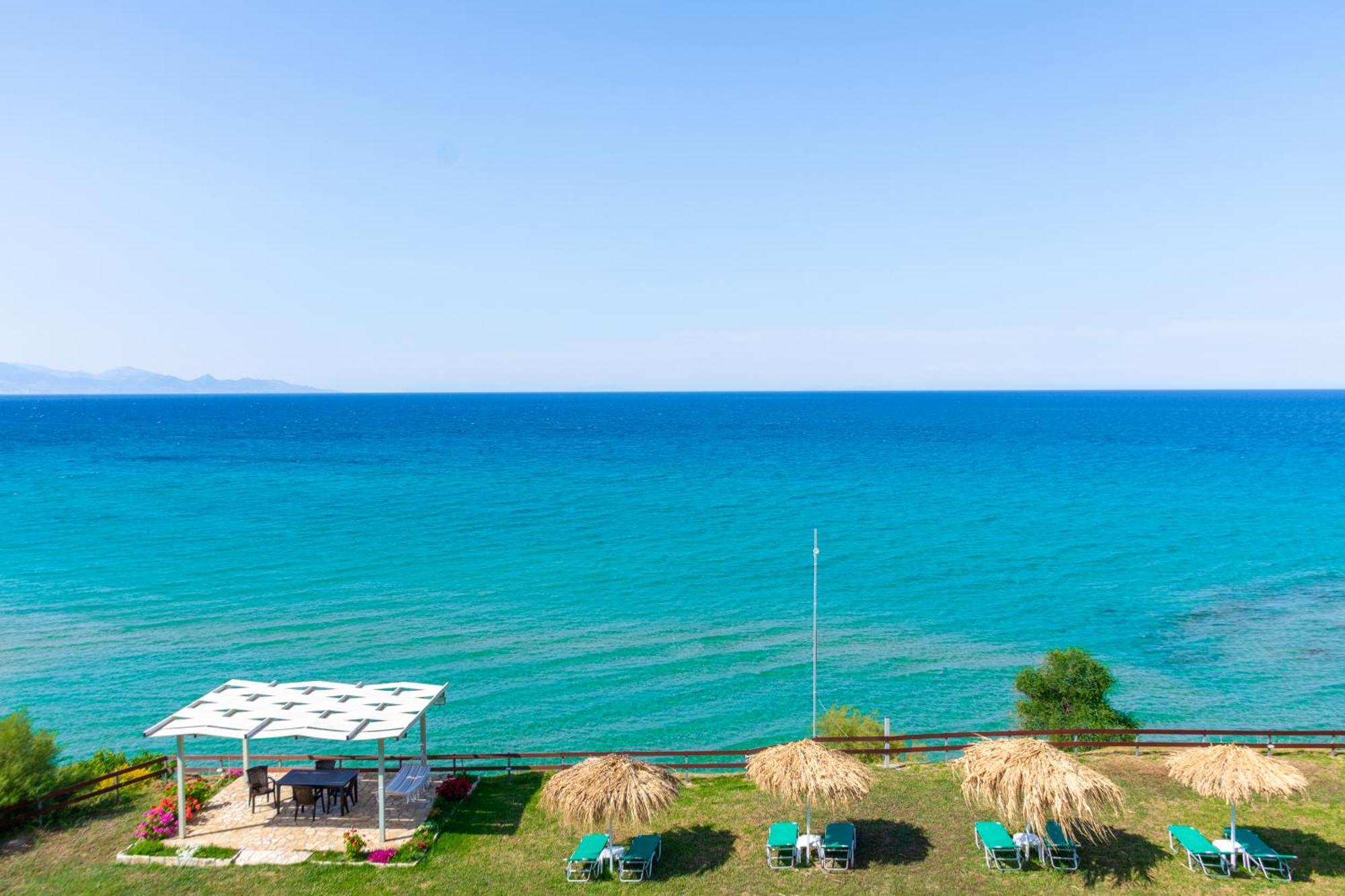 Baywatch Apartments On The Beach By "Elite" Amoudi Exteriör bild